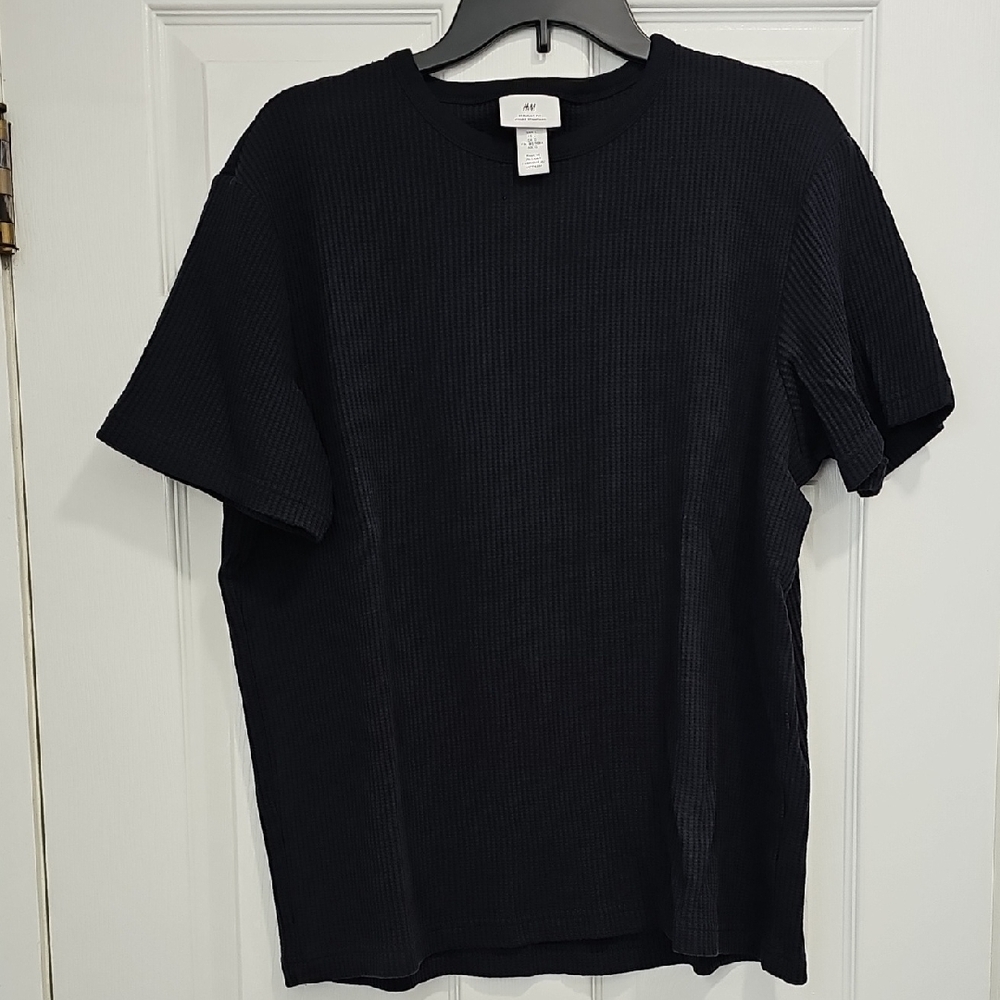 H&M Black Textured Short Sleeve Tee